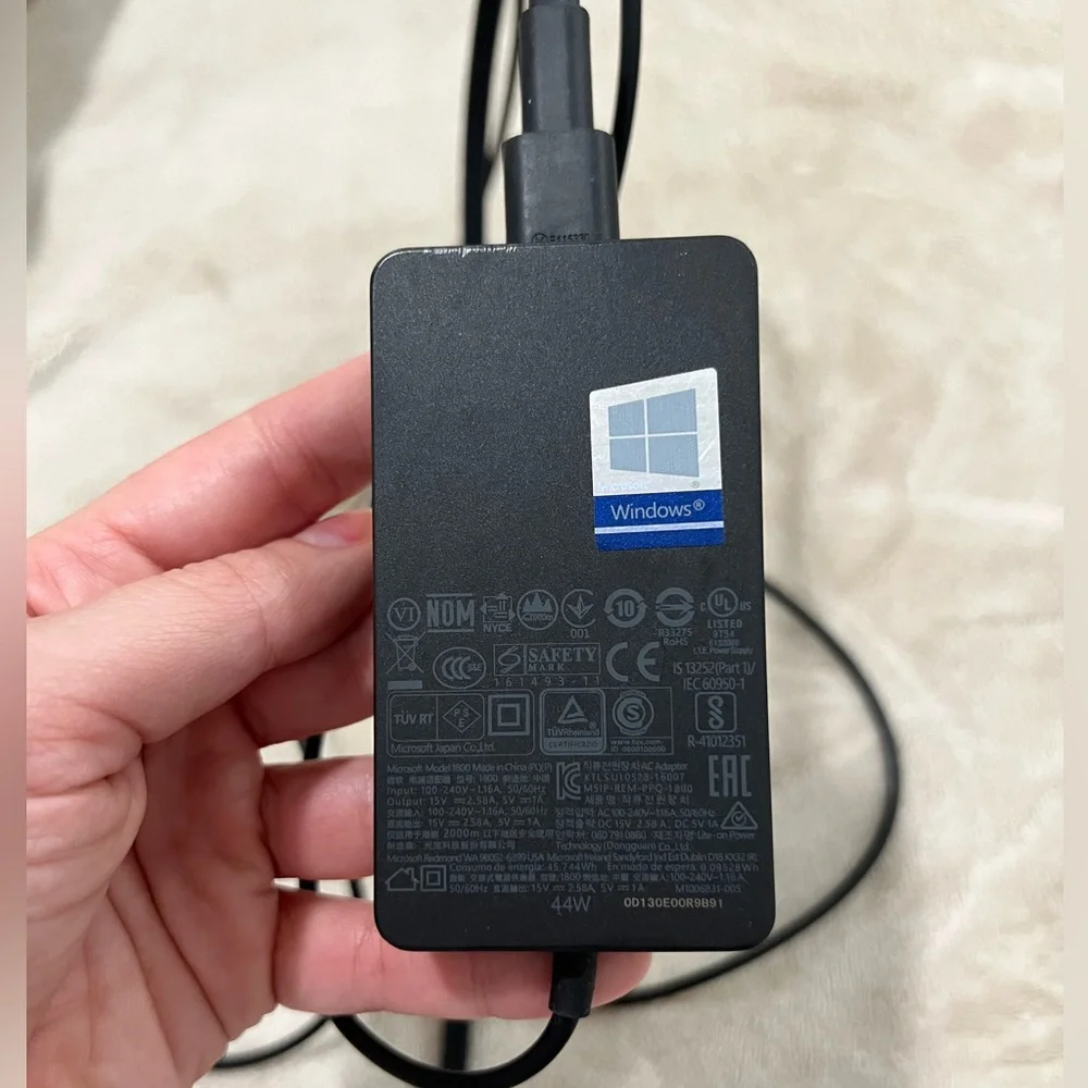 Microsoft Surface 44W Power Supply